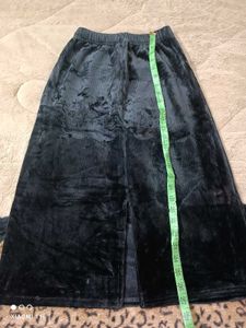 Valvet Skirt