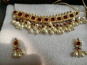 Pearl Necklace Set
