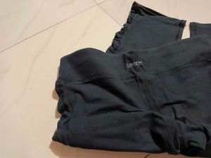 Calvin Klein Capri