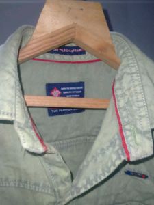 Vintage Casual Button-Down Shirt