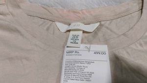 🔥H&amp;M Beige Crewneck Tshirt🔥
