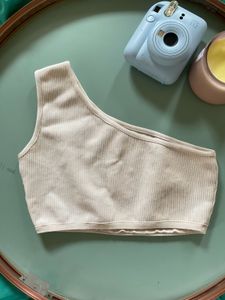 Pearly White One Shoulder For Those Cafe Runs🥥☕️