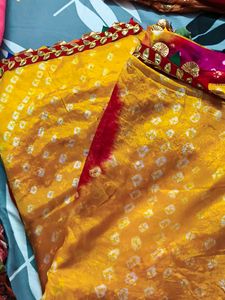 Bandhani Saree With Gotta Lace