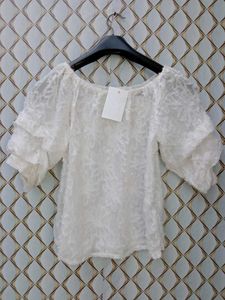 New With Tag Korean Ruccled Puff Print Top