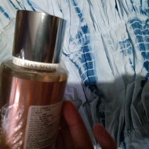 Vs Amaretto Fizz
