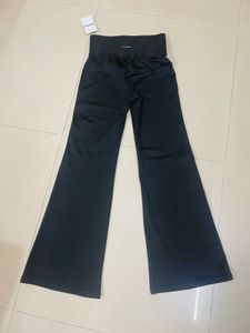 Savana Black Gym Flare Pants-New with tag