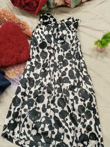 Chic Black &amp; White Print Dress