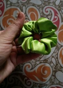 3 Scrunchies