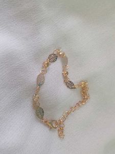 Leaf Design Bracelet
