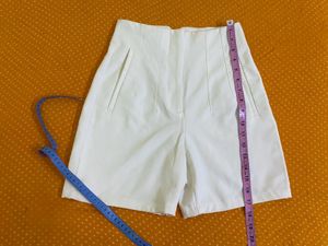 Zara White High-Waisted Shorts Waist 26