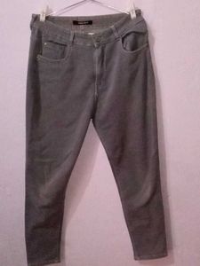 Gray Denim Jeans 👖Girls 30waist