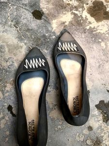 Black Pointed Ballerinas