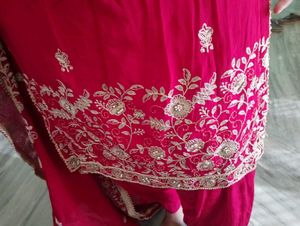 Beautiful Punjabi Suit With Dupatta