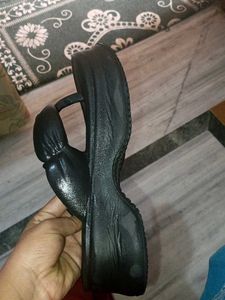 2 Beautiful Rubber FOOTWEAR Combo For Rs.550