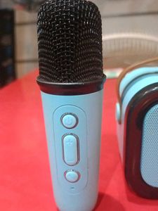 Karaoke Speaker &amp; Microphone Set
