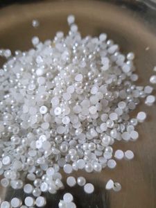 Half Pearls 10 Gms