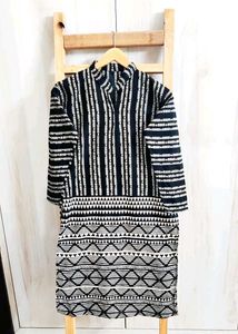 Striped Black &amp; White print kurti size-