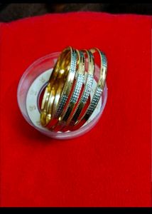 Beutiful Bangles 4 Pc