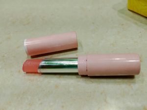 Pink Colour Lipstick Waterproof Light Shade