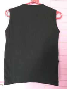 Sleeveless Shrug With Pockets