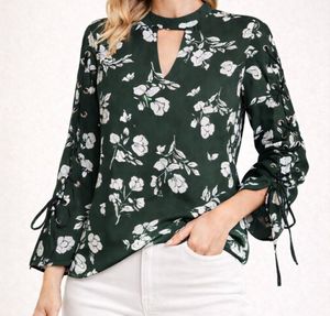 Floral Print Keyhole Blouse