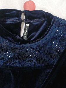 baby girls full sleeve top.
