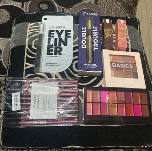 Mars Makeup Set