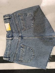 Stylish Ripped Denim Shorts.