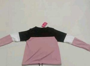 Color Block Crop Sweatshirt