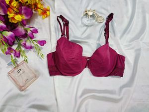 🇳🇿🎀💫Burgundy Lace Trim Bra
