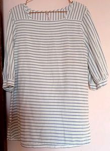 WOMAN TOP