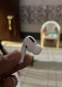 AirPods (2nd generation) with Lightning Charging