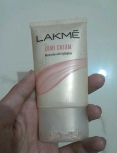 Lakme Lumi Cream
