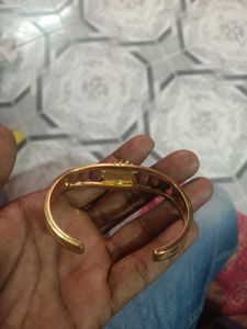Vintage Gold Tone Bangle Bracelet
