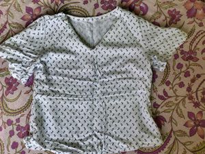 Patterned V-Neck Top