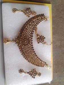 Elegant Gold-Tone Jewelry Set