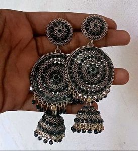 Beautiful Black Jhumka