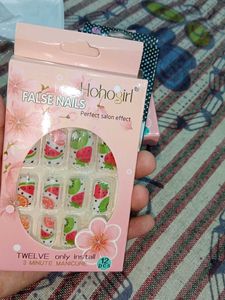 Pack of 3 Fake Nailss