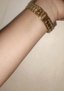 Combo Of Two Golden Watches😍✨
