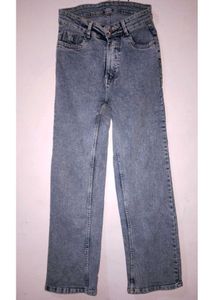 Light Wash Straight Fit Jeans