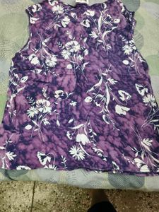 Floral Print sleeveless Top in L 40 size for women