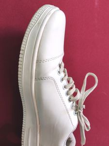White Stylish Sneakers | 25 - 26 cm |