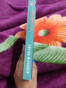 Never Lie by Freida McFadden