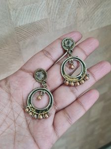 Earing 2