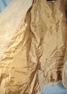 Urgent Sale : Women&#39;s Woolen Blazer for Winter