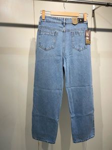 Wide Leg Jeans - Light Wash