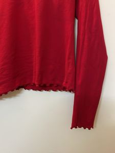 red Levi’s top for ladies