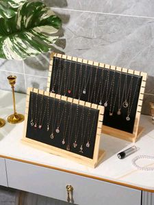 Black Chain Organiser