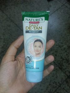 Nature's Essence De-Tan Face Wash