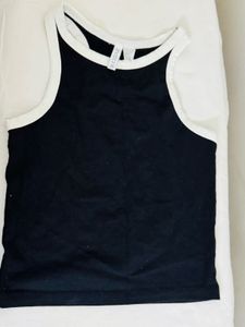 H&amp;M White Detail Top